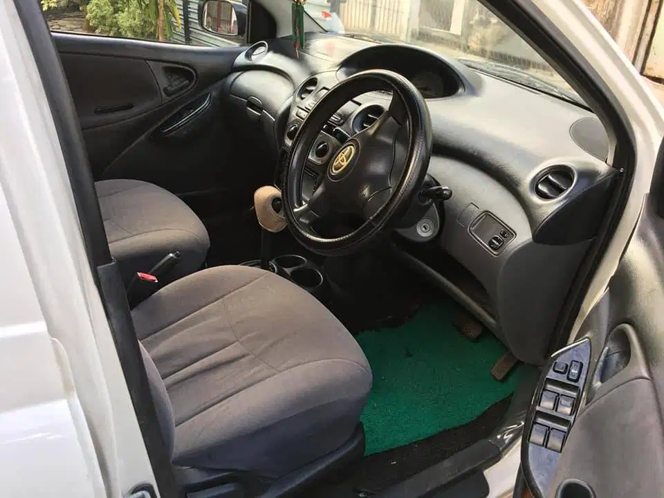 toyota vitz 2002 available on easy installments