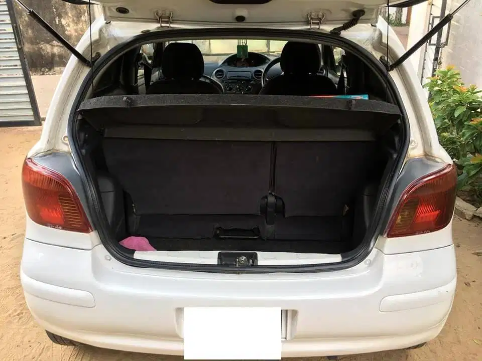 toyota vitz 2002 available on easy installments