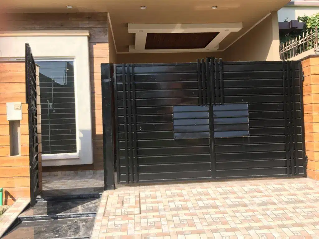 7 MARLA HOUSE FOR SALE IN NAWAB TOWN NEAR BEACONHOUSE SCHOOL