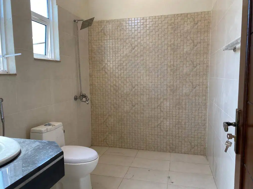 7 MARLA HOUSE FOR SALE IN NAWAB TOWN NEAR BEACONHOUSE SCHOOL