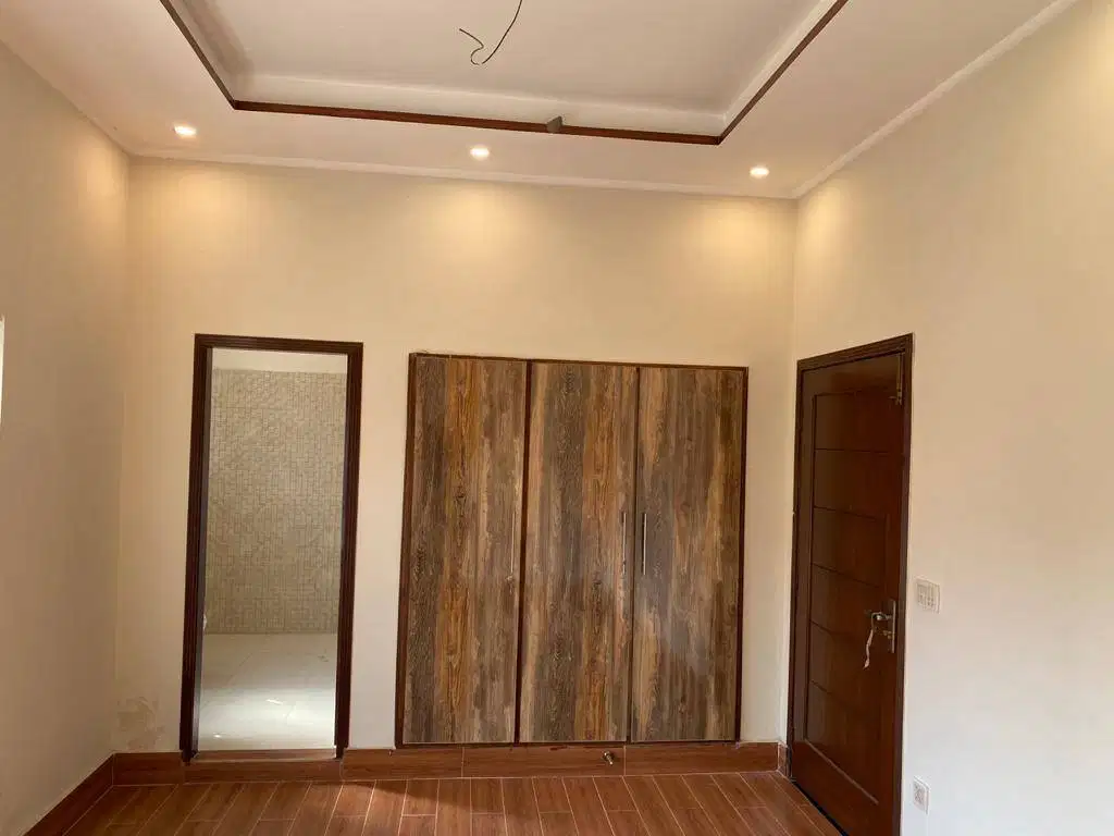 7 MARLA HOUSE FOR SALE IN NAWAB TOWN NEAR BEACONHOUSE SCHOOL