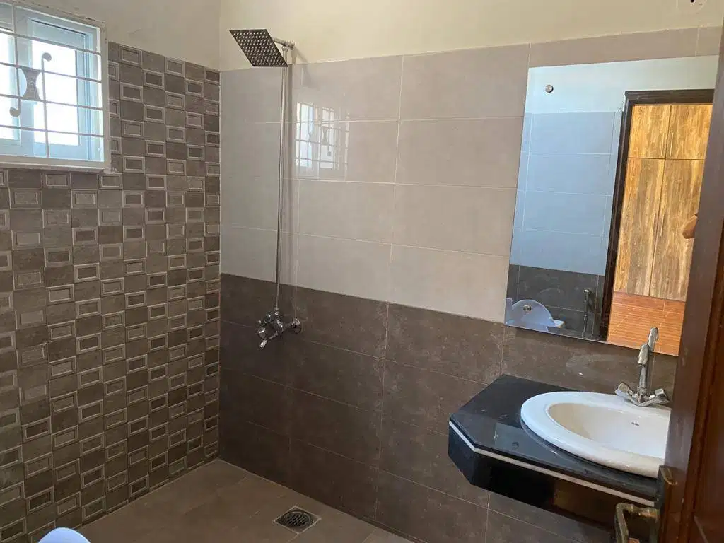 7 MARLA HOUSE FOR SALE IN NAWAB TOWN NEAR BEACONHOUSE SCHOOL