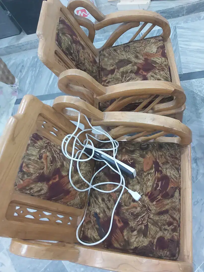 4 seat Sofa set available for sale