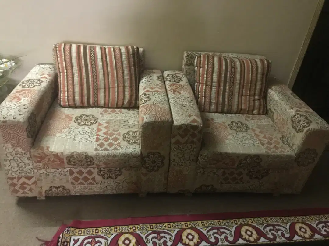 Five seater sofa with 2 chairs’pirah’s