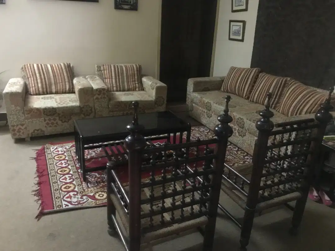 Five seater sofa with 2 chairs’pirah’s