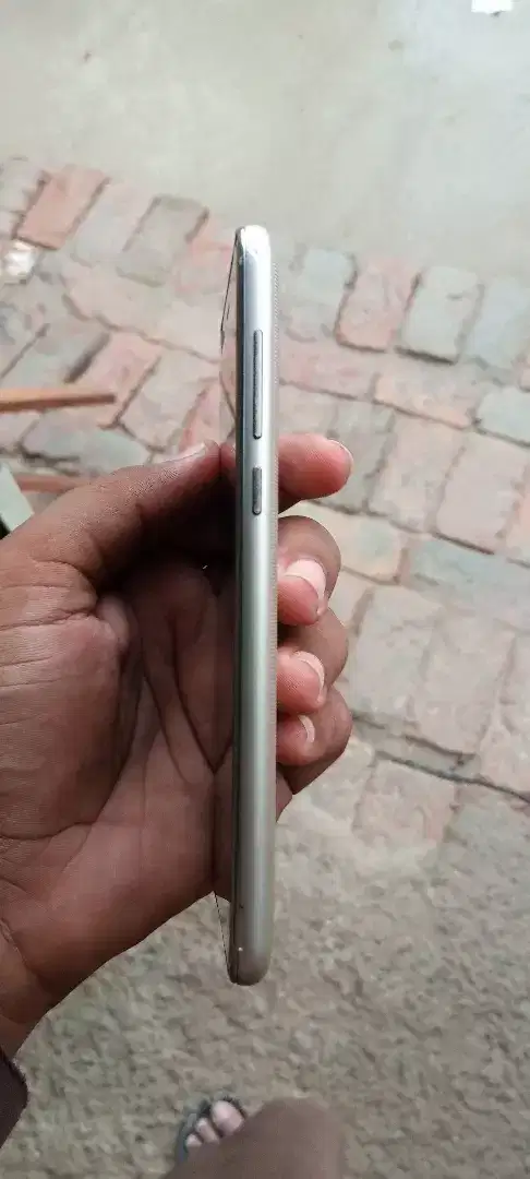 Huawei Y5 smartphone good condition and only box. for sale