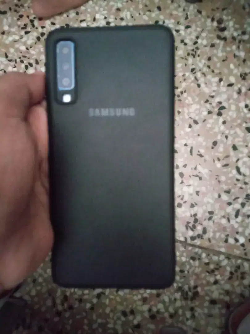 Samsung a7 read ad last 20 hai