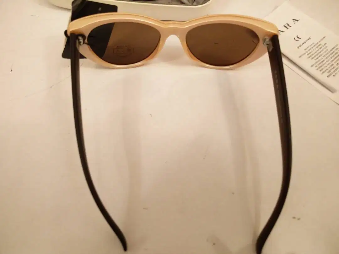 ARA Sunglasses for women brought from Abroad