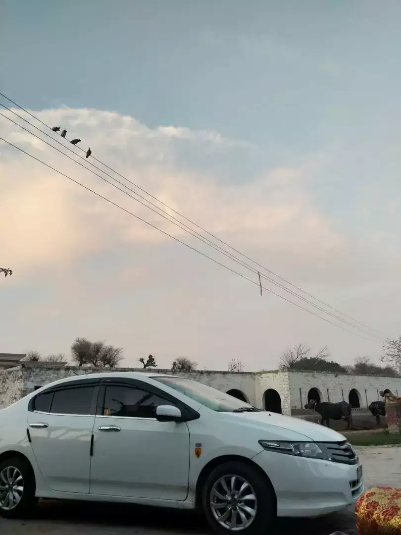 White Honda City IVTEC Genuine Car for sale in khanewal