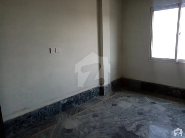 Triple Storey Beautiful Commercial Building Second Floor Flat Available For Rent