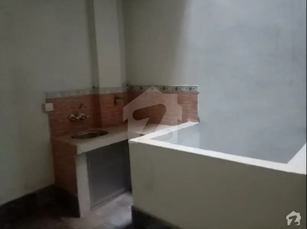 Triple Storey Beautiful Commercial Building Second Floor Flat Available For Rent
