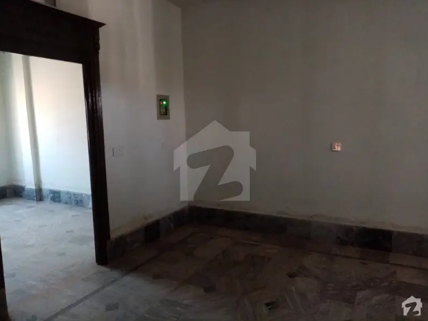 Triple Storey Beautiful Commercial Building Second Floor Flat Available For Rent