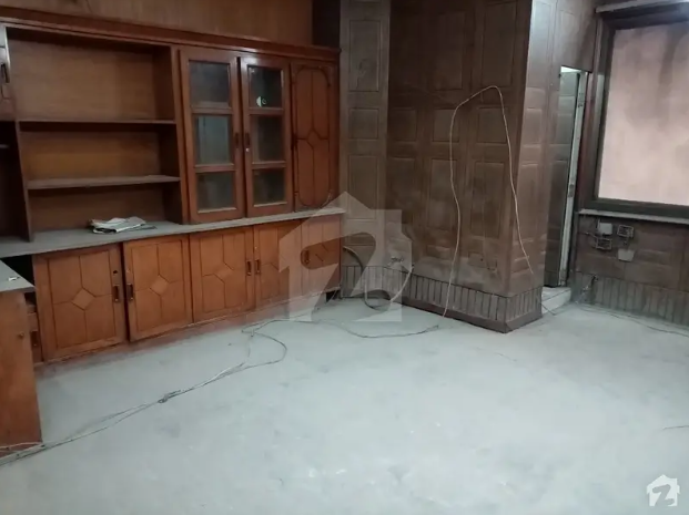 Triple Storey Commercial Building First Floor Flat Available For Rent At Block D