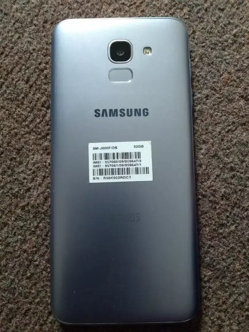 Samsung J6 smartphone for sale