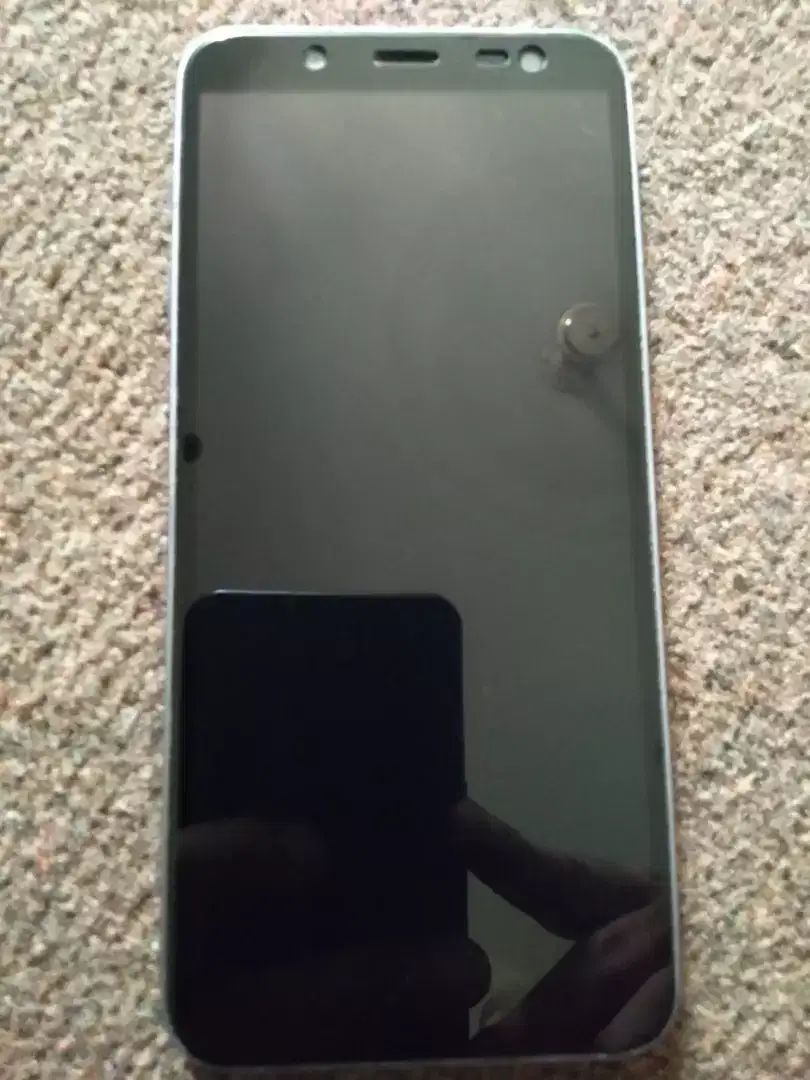 Samsung J6 smartphone for sale
