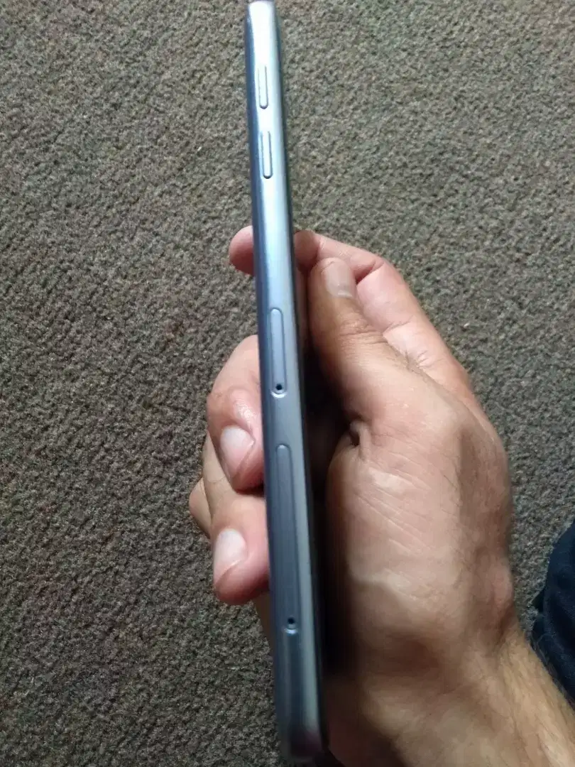 Samsung J6 smartphone for sale