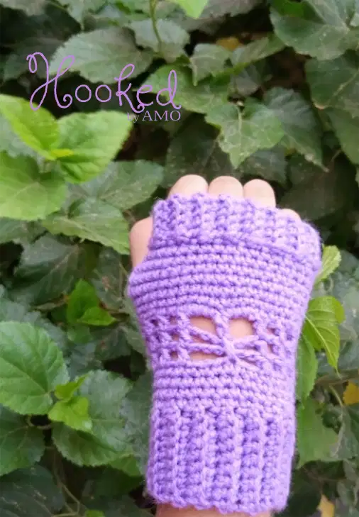 Crochet ladies gloves for sale in Multan