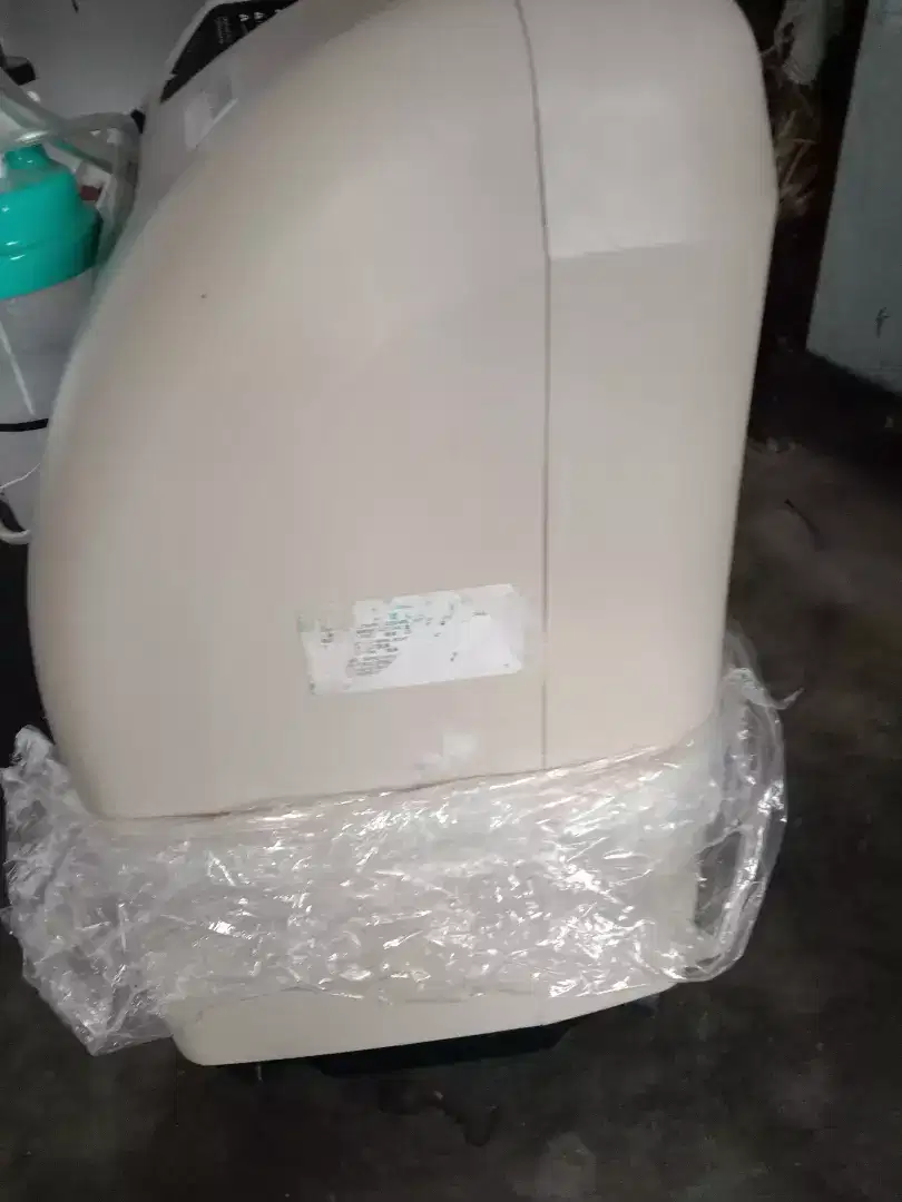 Oxygen concentrator available for sale