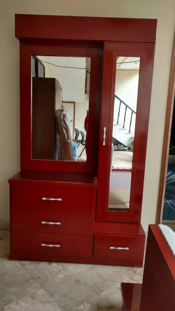 designing on bed B-670_45k