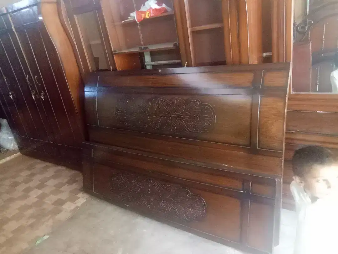 Bed room set patex condication 10/9 without foam