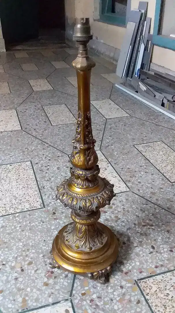 ANTIQUE OLD TABLE LAMP available for sale