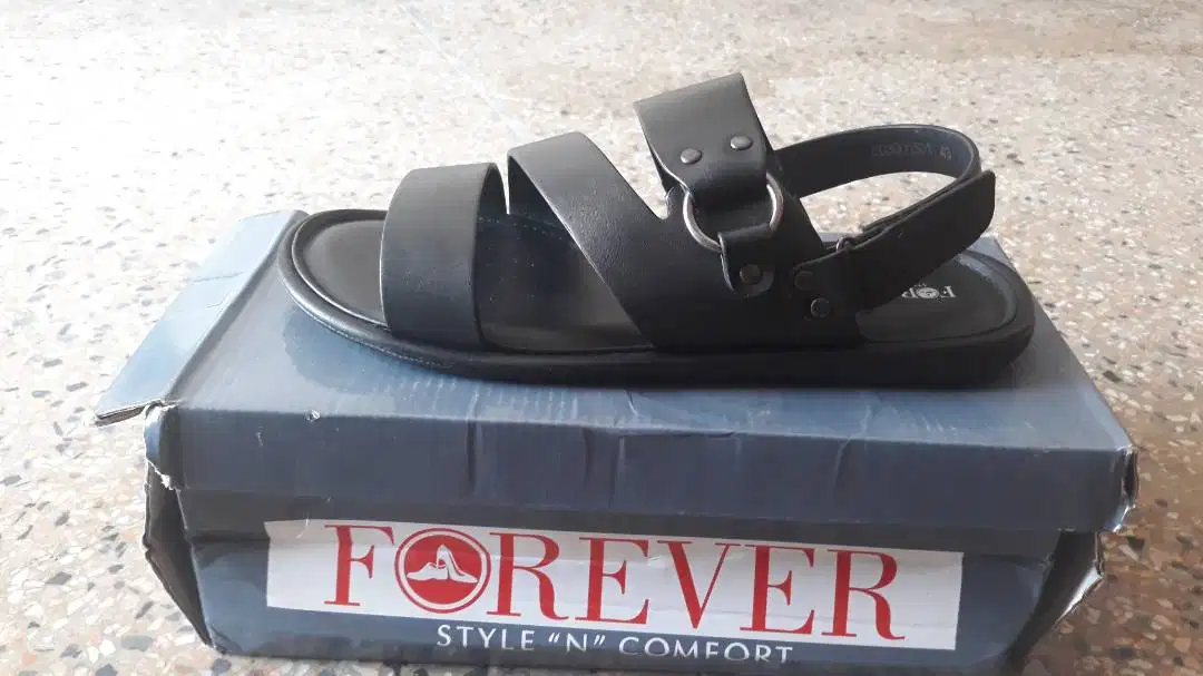 New forever brand chappal available for sale