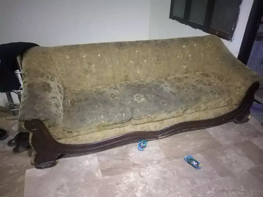 Sofa Set for sale