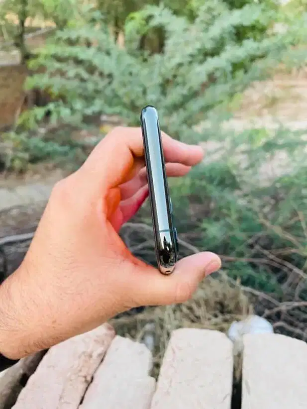 Apple Iphone 11 pro samrtphone for sale in sialkot