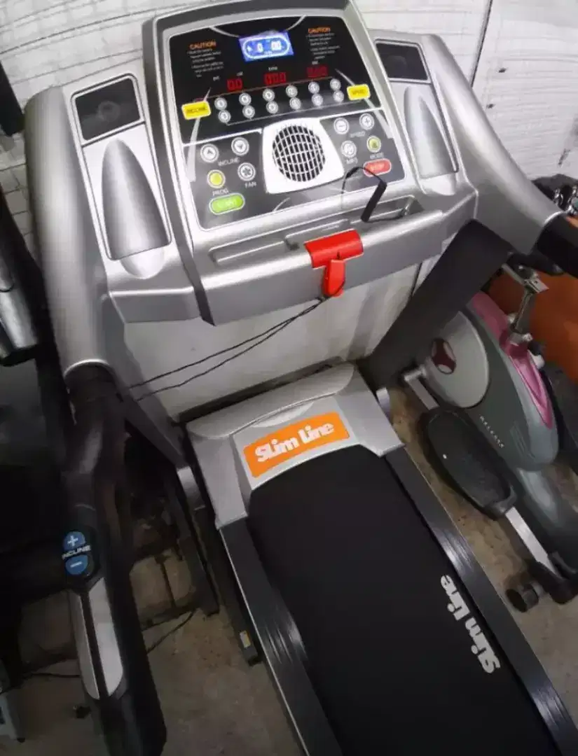 Slim Line heavy Duty Tread mill available for sale
