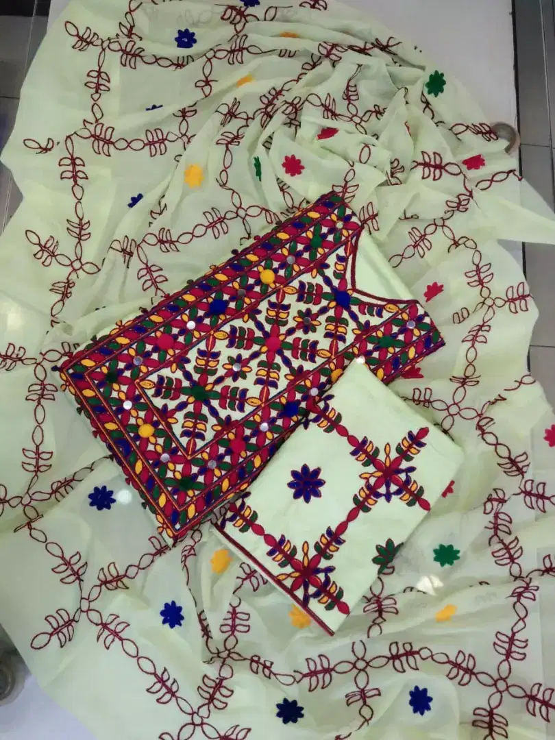 dresses available for sale in Karachi