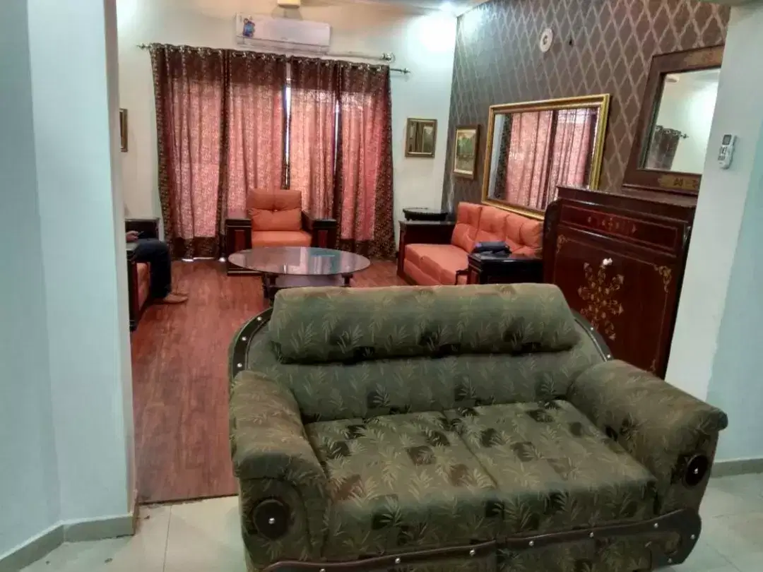 Wedding guest stay green town on daily base for rent in Lahore