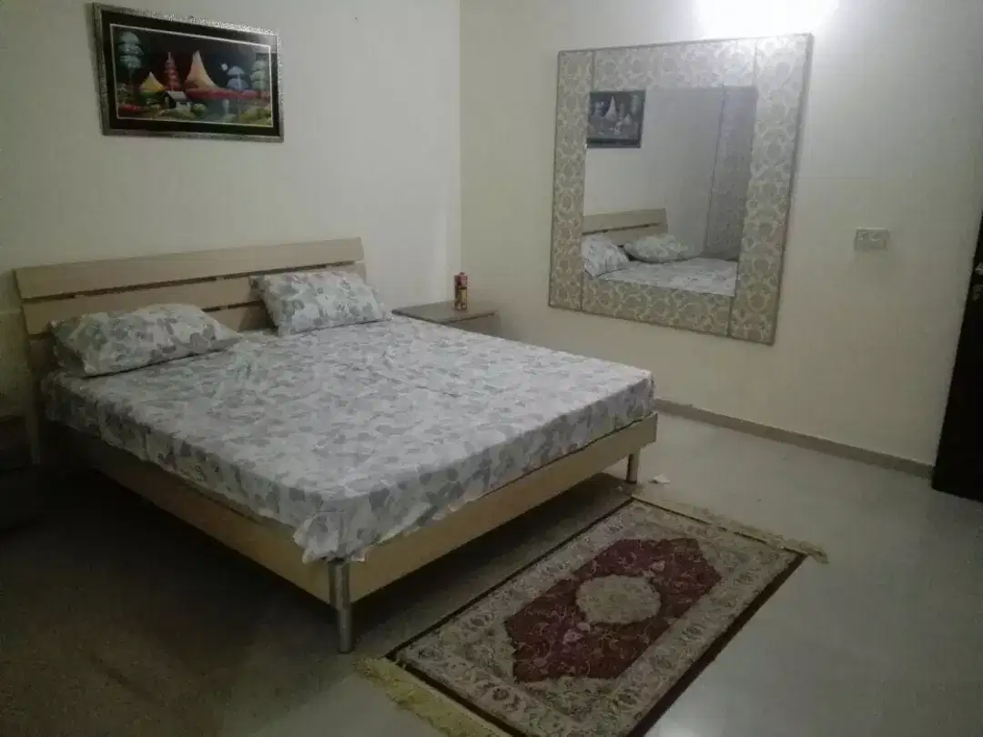 Wedding guest stay green town on daily base for rent in Lahore