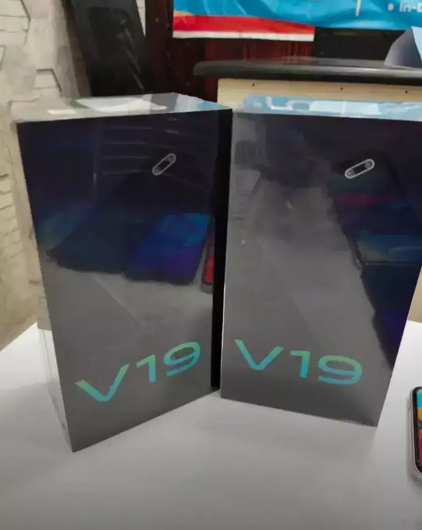 Vivo V19 Box Packed Available on Wholesale Rate for sale in lahore