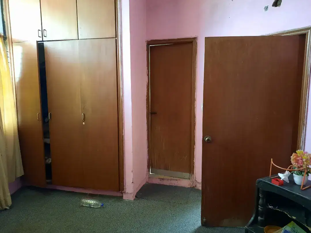 Furnished flat Good location near Gulshan Iqbal park gate no.1 for Rent