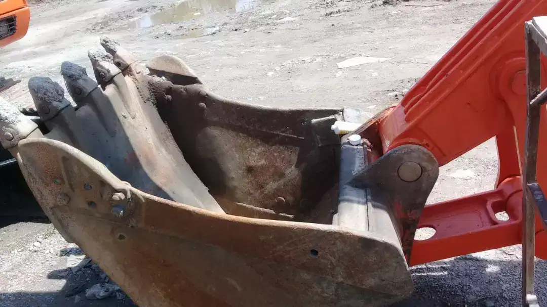 Doosan model 2003 available for sale in Rawalpindi