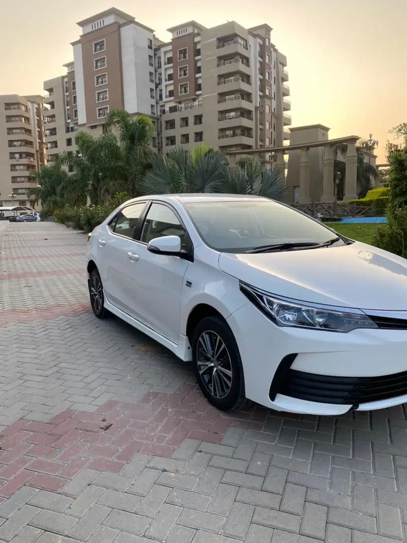 White color Toyota Altis 1.6 2018 model Car available for sale in Islamabad