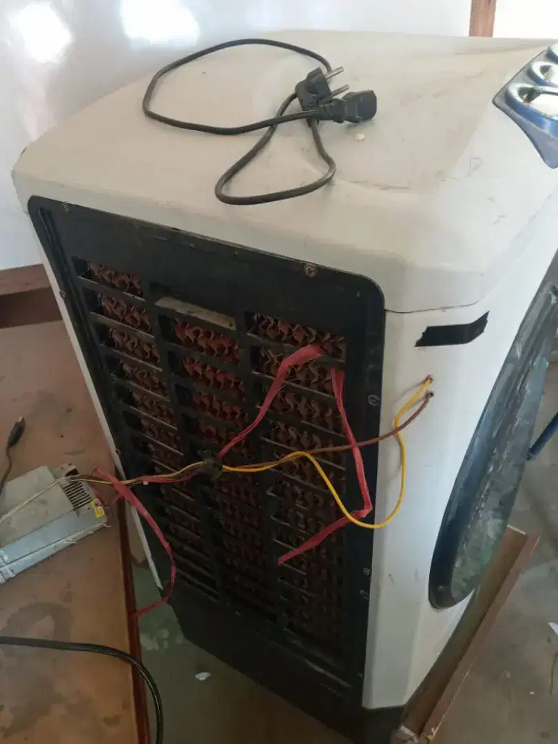 Cooler Available Urgent sale