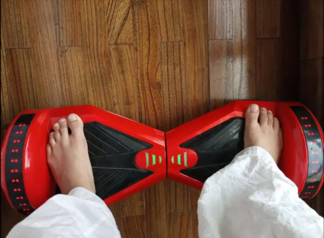 Red colour hover board with blouthouth For sale
