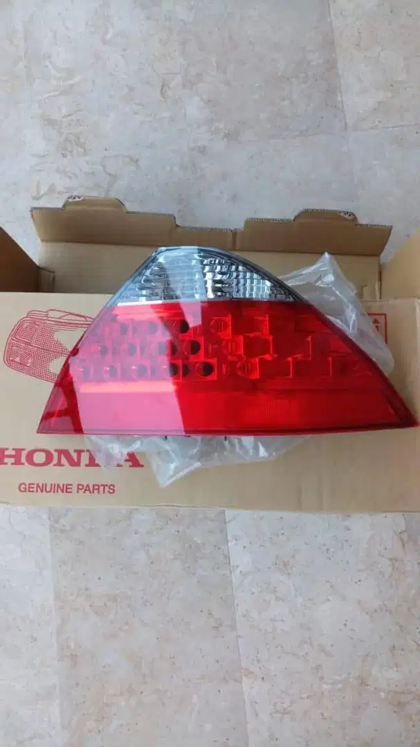 Accord cm6 tail light for sale