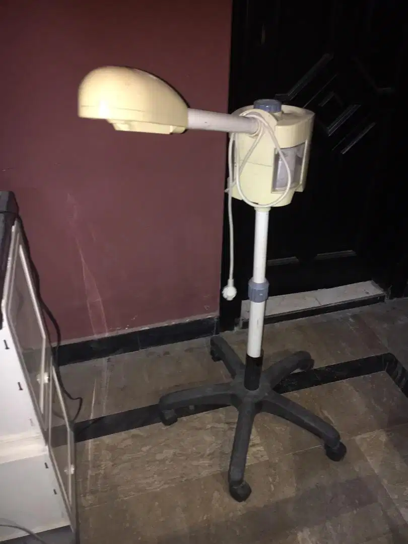 Head steamer and face steamer For Sale