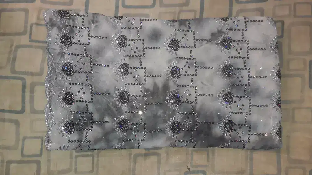 4 Dress's For Sale Medium Size Fancy & Simple With Resonable Price in Lahore