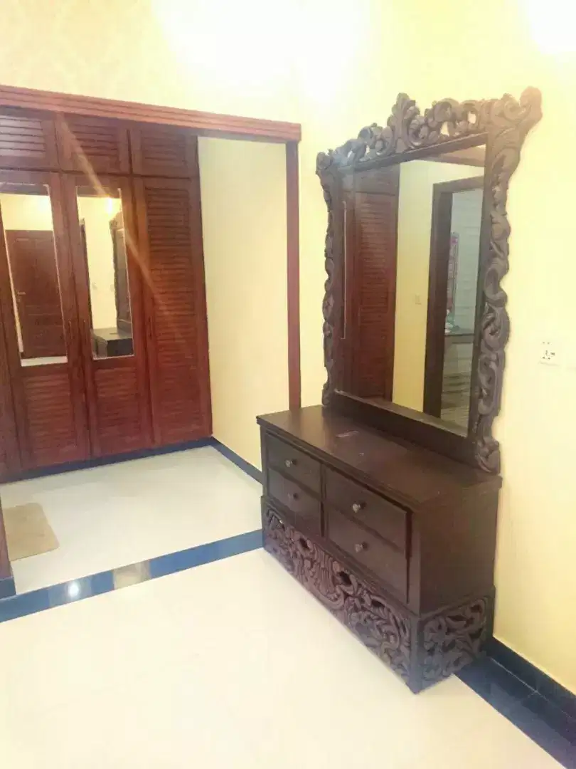 1 kanal  luxurious furnished House available for rent in bahria town Islamabad
