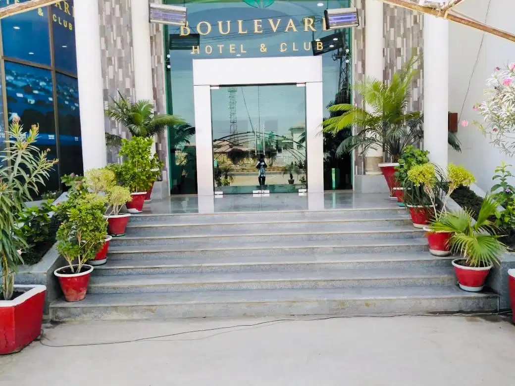 Boulevard Club Gymkhana Shops Space Is Available For Sale In Hyderabad