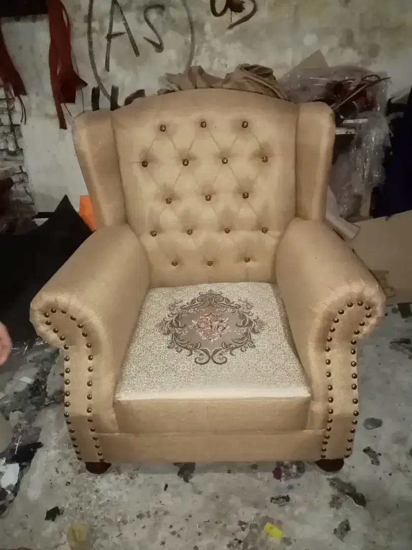 7 seeter sofa set New condition botel wala For Sale In Rawalpindi