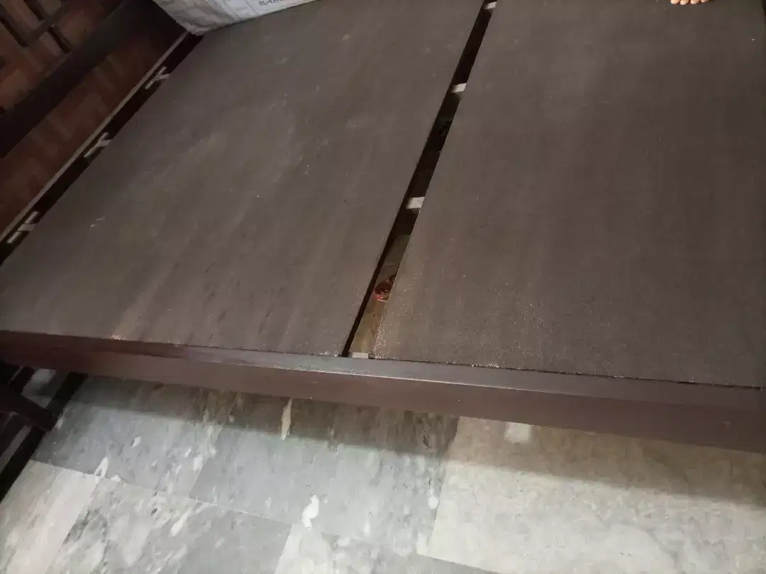 Pure wooden double bed with side tables and chiffon bed curtain For Sale