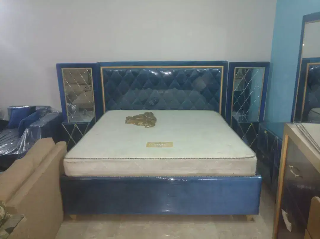 Amazing round and cushion beds For Sale in Karachi