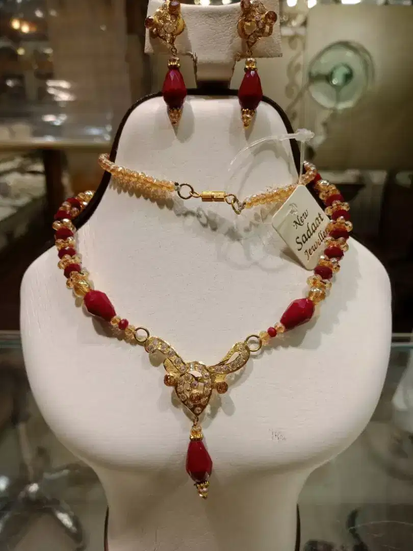 Half sets in gold For Sale in Karachi