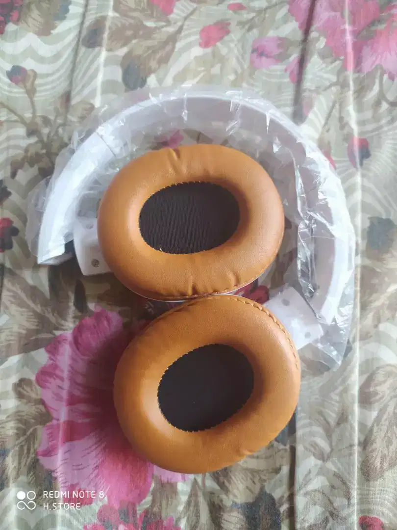 JBL wireless headphones Available For Sale In Rawalpindi