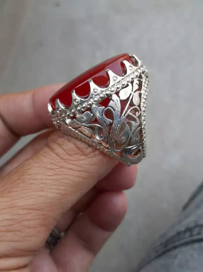 Natural Red Yamni Aqeeq Stone With Special Hand Made Silver Ring For Sale