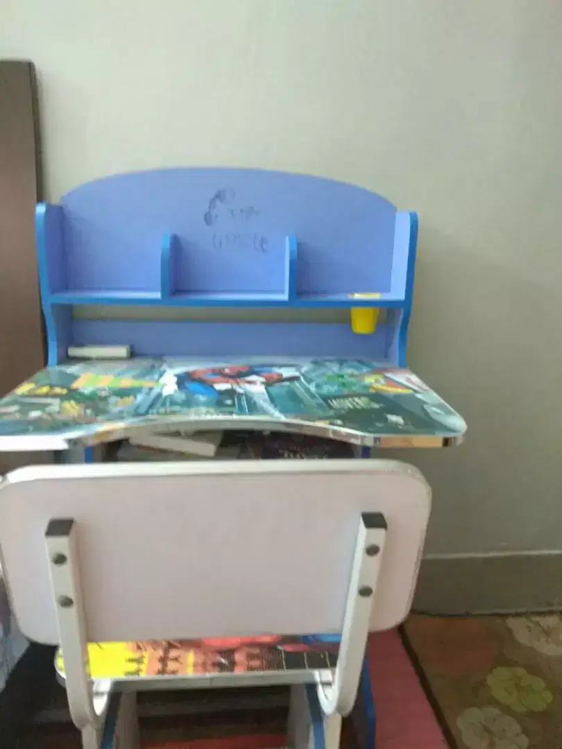 Kids Study Table Avable For Sale in Islamabad